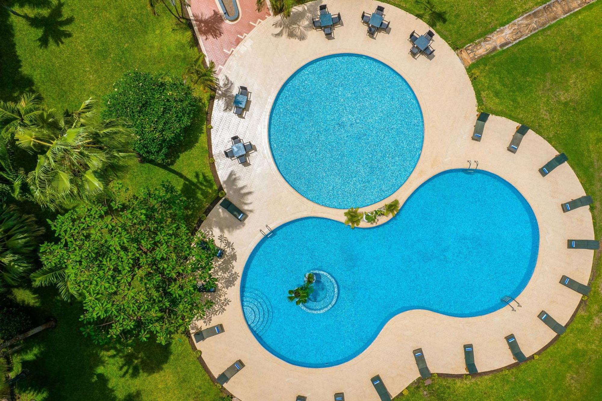 Delta Hotels By Marriott Dar Es Salaam Exteriör bild