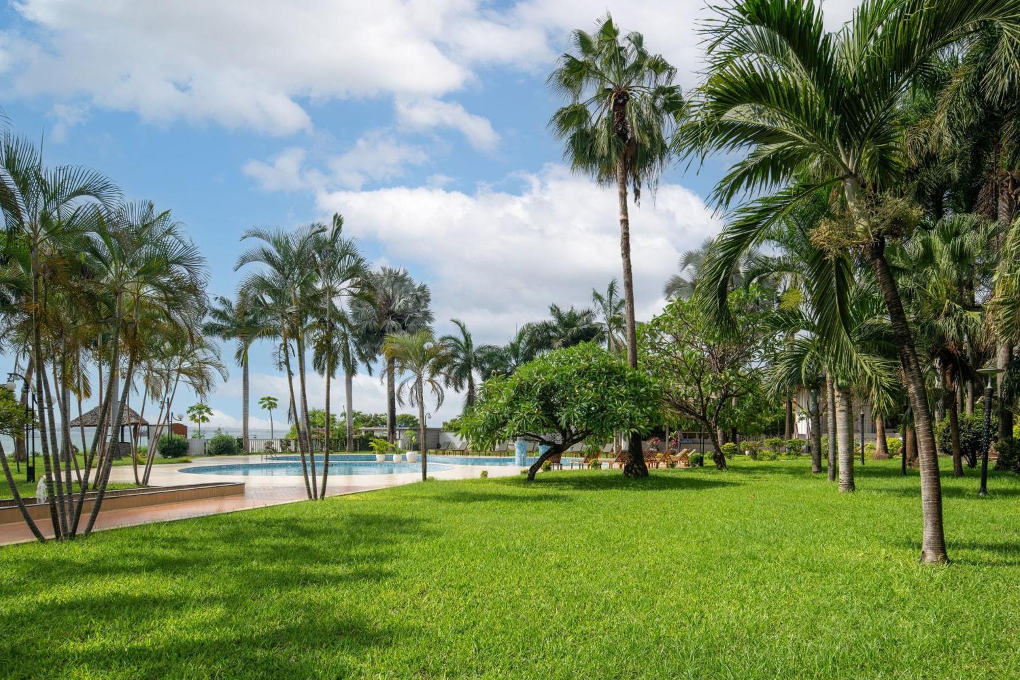 Delta Hotels By Marriott Dar Es Salaam Exteriör bild