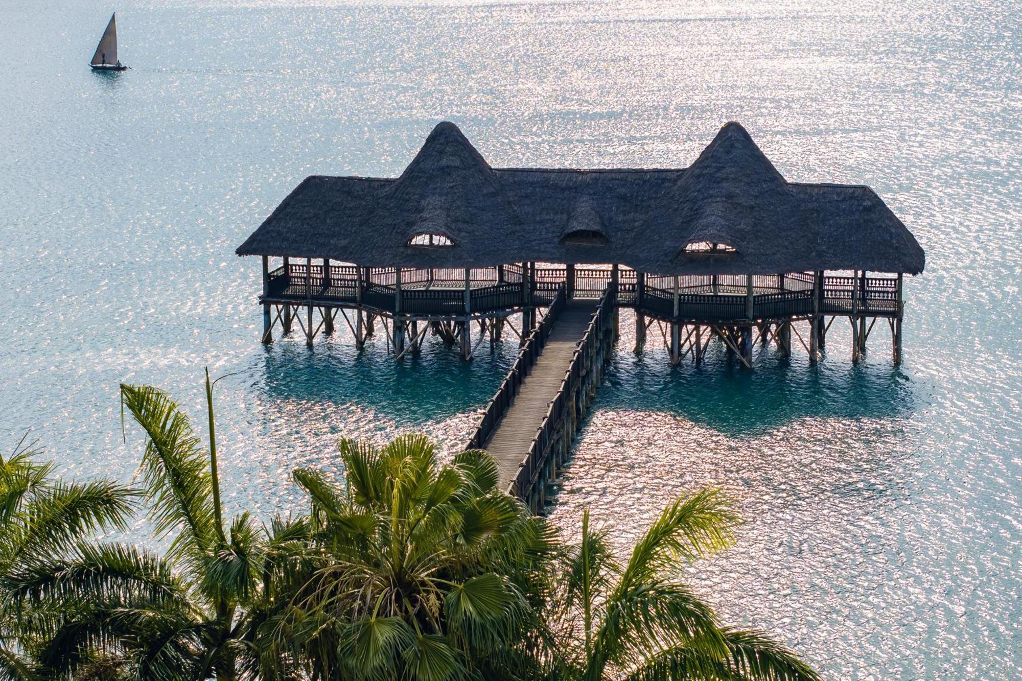 Delta Hotels By Marriott Dar Es Salaam Exteriör bild